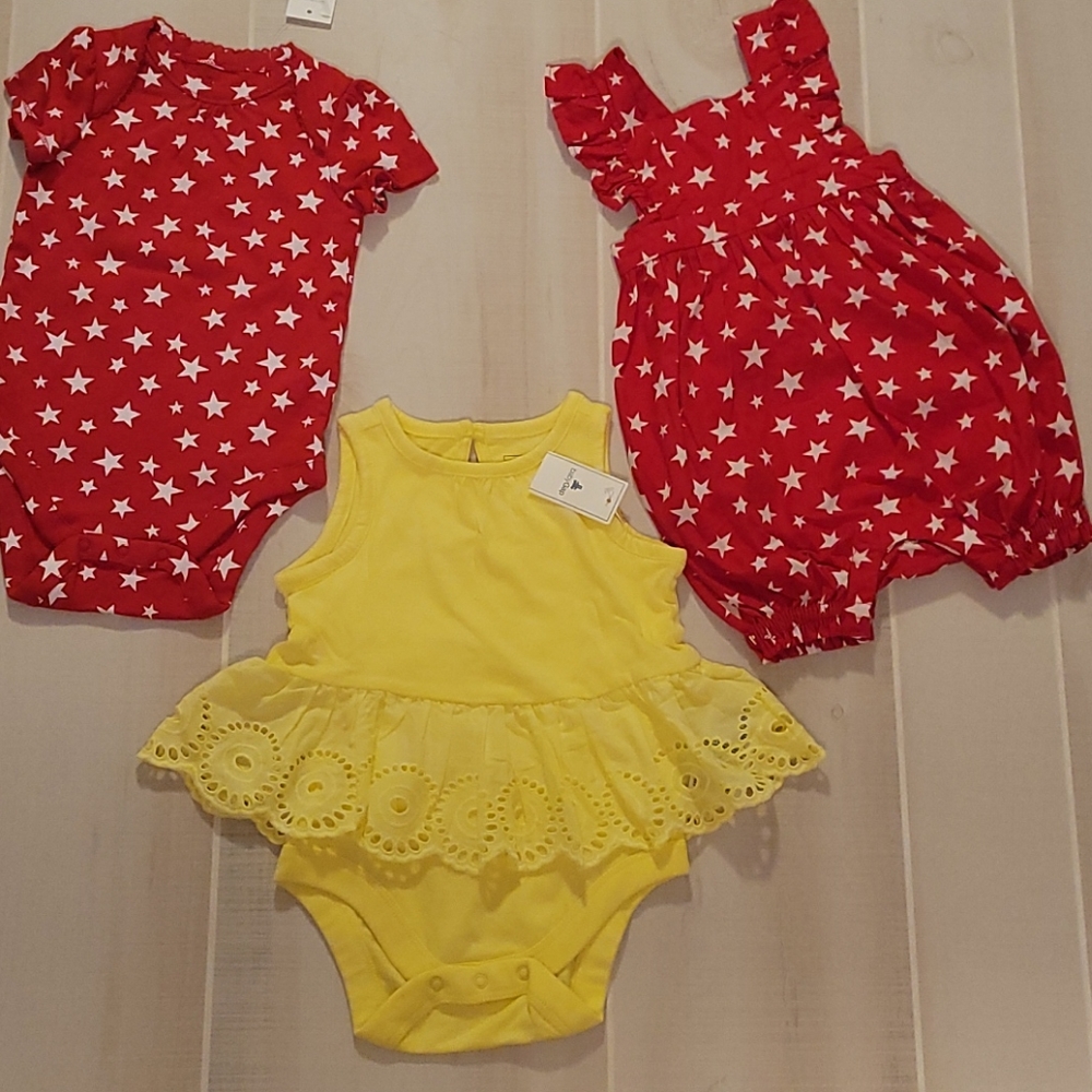 Bundle of 3 baby girl size 3-6 months outfits